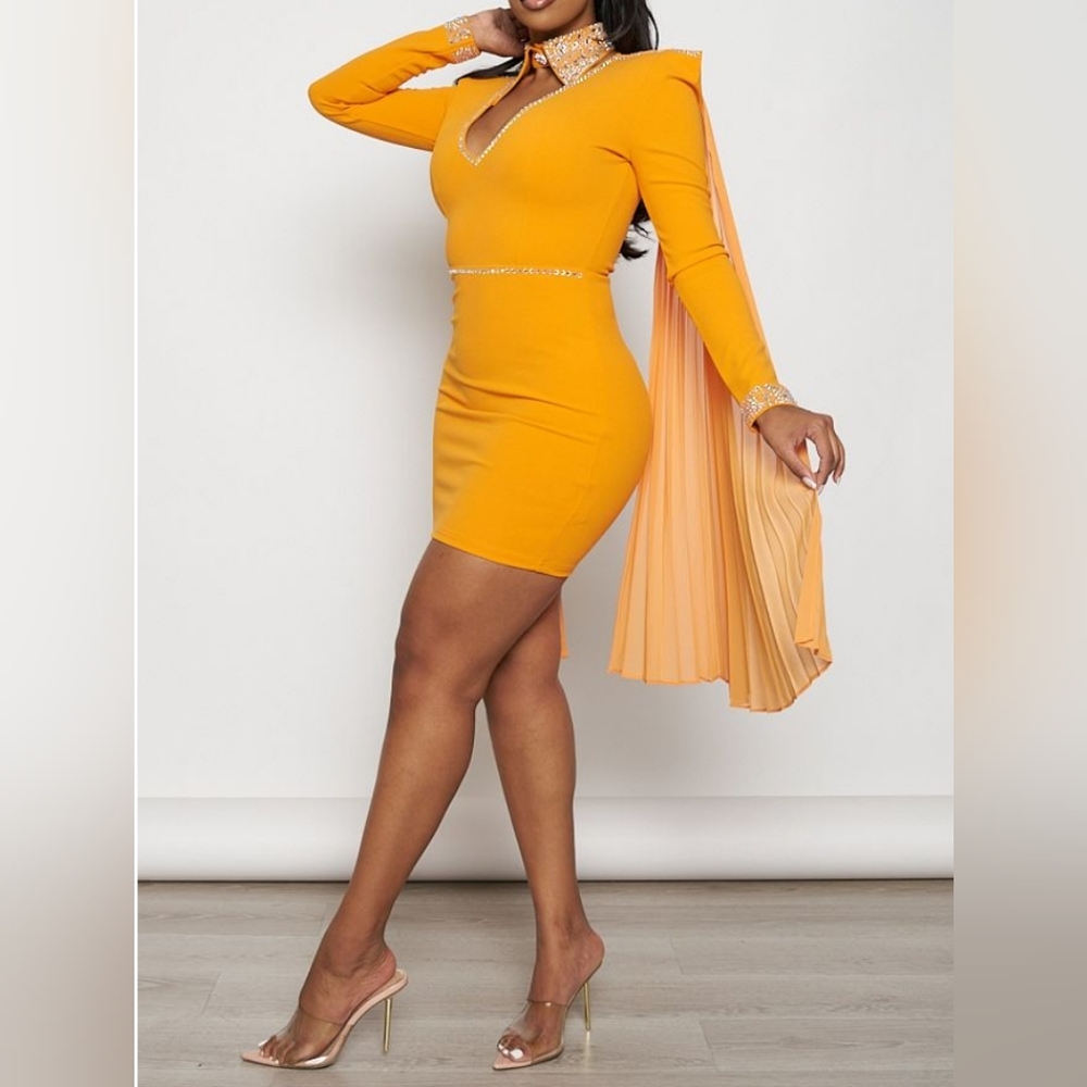 Clothes - Picture 4 of 6